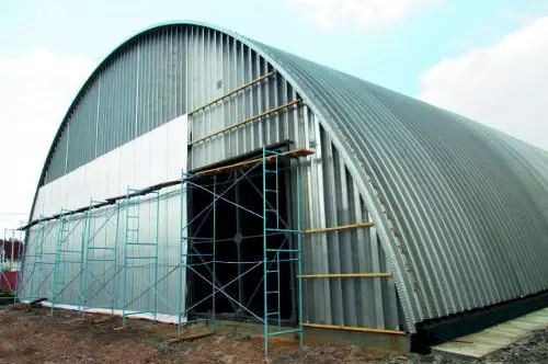 Бескаркасное строительство. Универсальные арочные конструкции