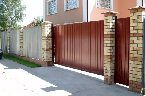 Ворота секционные, распашные, откатные. Выбираем автоматику для ворот