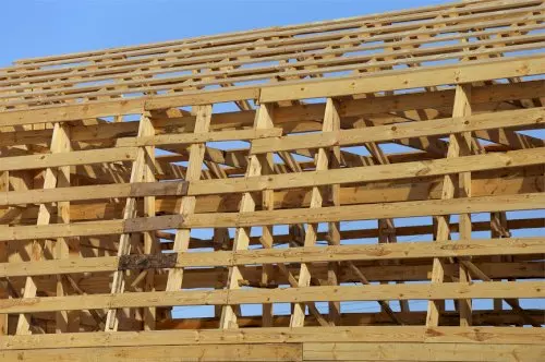 Строительство деревянной обрешетки под сайдинг своими руками