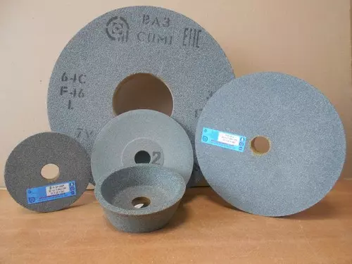 Заточной абразивный круг 400х50х203 63С карбид кремния 25-40 СМ прямой профиль