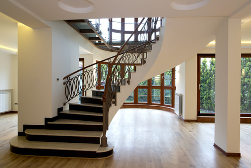Маршевые лестницы в доме
