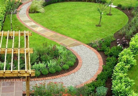 Строим на даче садовые дорожки с малыми затратами времени и финансов