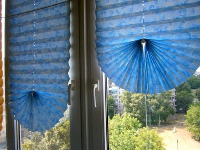 Жалюзи из обоев (31 фото): как сделать самому на пластиковые окна